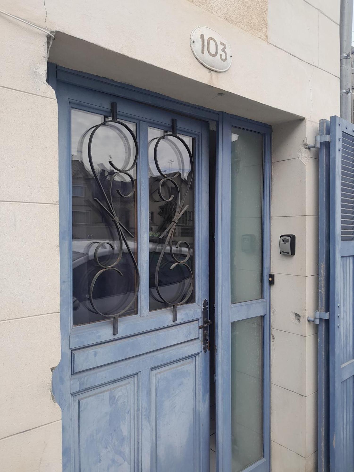 Charmant Studio L'Arnon A Issoudun Exterior foto